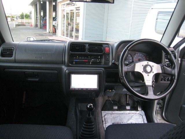 SUZUKI JIMNY 4WD 2002 Image 31