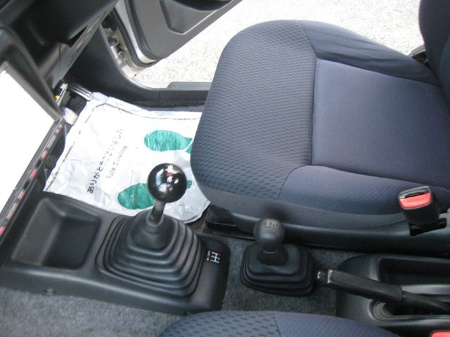 SUZUKI JIMNY 4WD 2002 Image 31