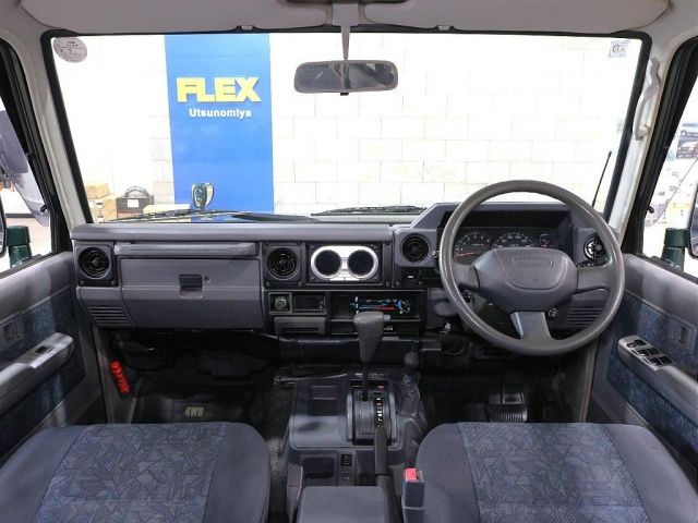 TOYOTA LANDCRUISER VAN 2003 Image 31