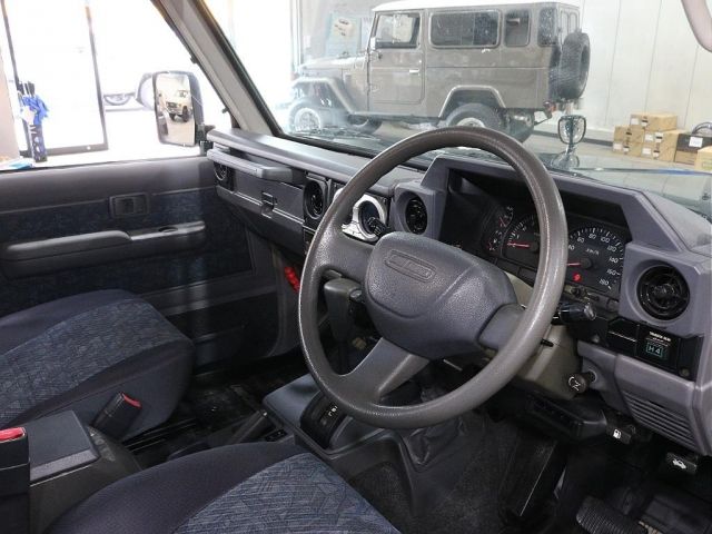 TOYOTA LANDCRUISER VAN 2003 Image 31