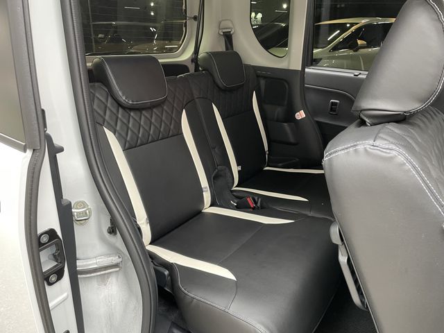 DAIHATSU TANTO FAN CROSS 4WD 2023 Image 31