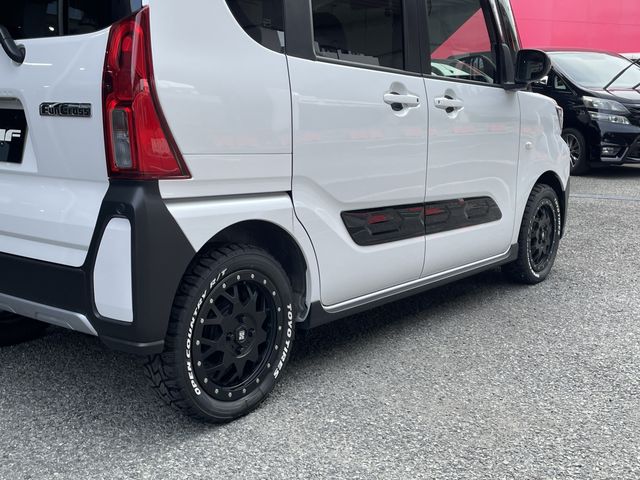 DAIHATSU TANTO FAN CROSS 4WD 2023 Image 31