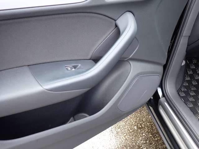 AUDI Q3 2015 Image 31