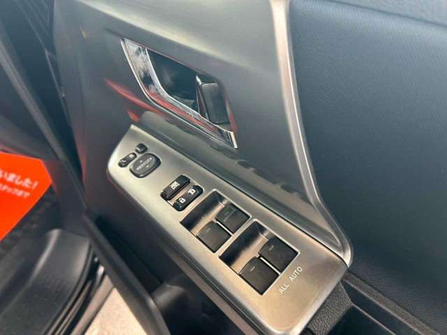 TOYOTA VOXY 2011 Image 31