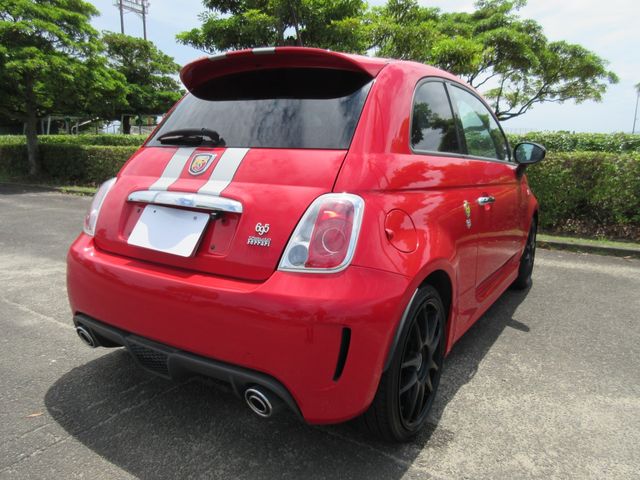 FIAT ABARTH 695 2011 Image 31