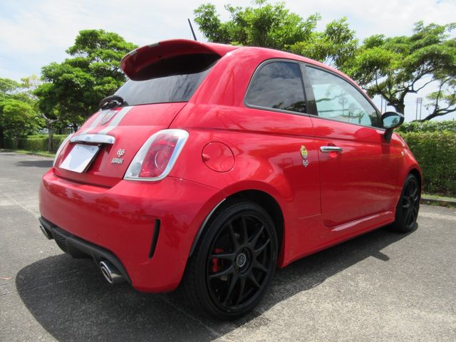 FIAT ABARTH 695 2011 Image 31