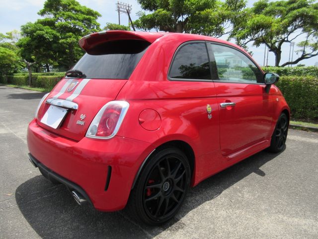 FIAT ABARTH 695 2011 Image 31