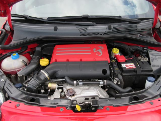 FIAT ABARTH 695 2011 Image 31