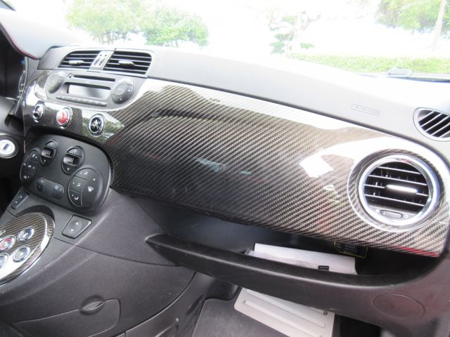 FIAT ABARTH 695 2011 Image 31