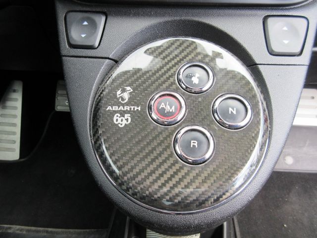 FIAT ABARTH 695 2011 Image 31