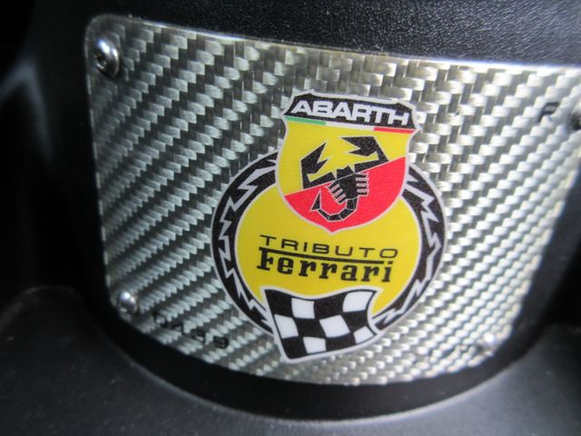 FIAT ABARTH 695 2011 Image 31