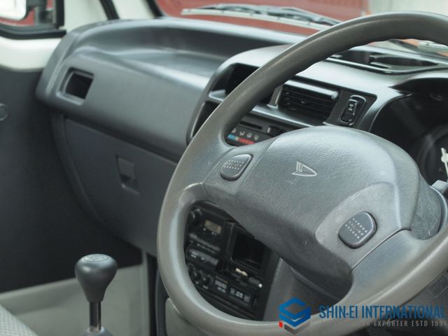 DAIHATSU HIJET TRUCK 4WD 1999 Image 31