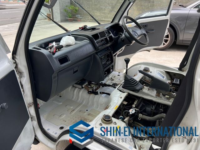 DAIHATSU HIJET TRUCK 4WD 1999 Image 31