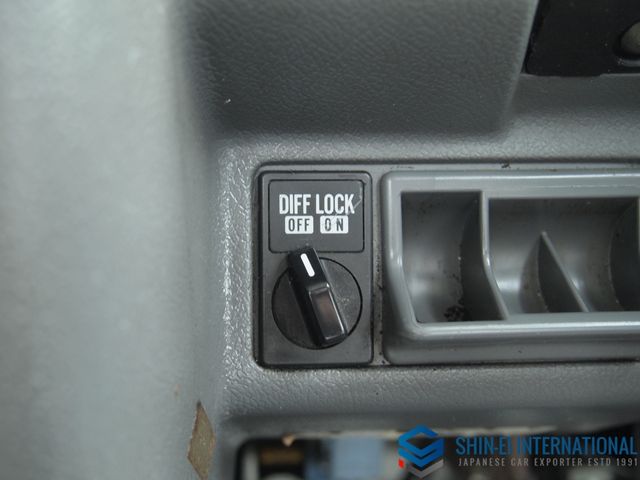 SUBARU SAMBAR TRUCK 4WD 1994 Image 31