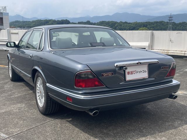 DAIMLER  1995 Image 31