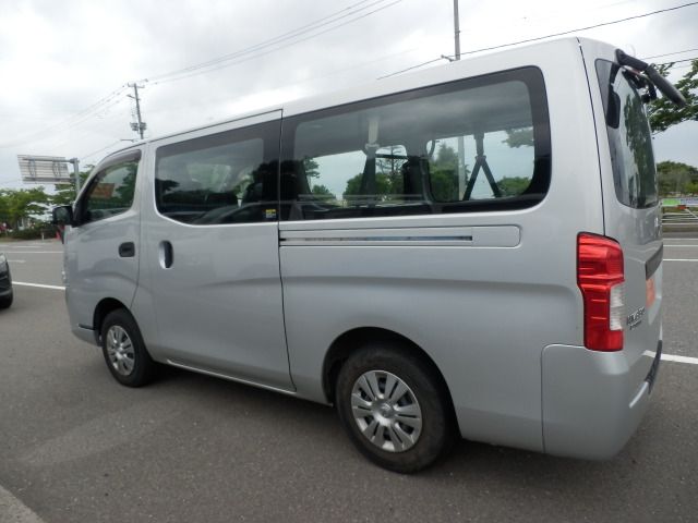 NISSAN NV350 CARAVAN 4WD 2019 Image 31
