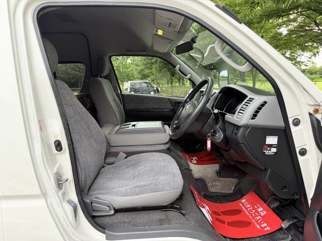 TOYOTA HIACE COMMUTER 4WD 2007 Image 31