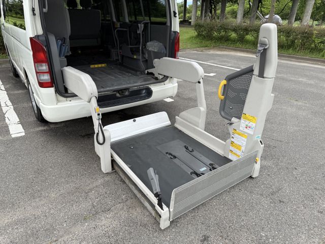 TOYOTA HIACE COMMUTER 4WD 2007 Image 31