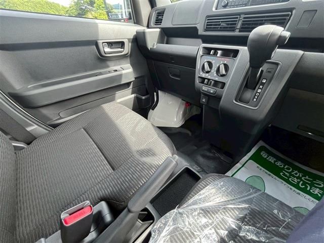 DAIHATSU HIJET CARGO 2024 Image 31