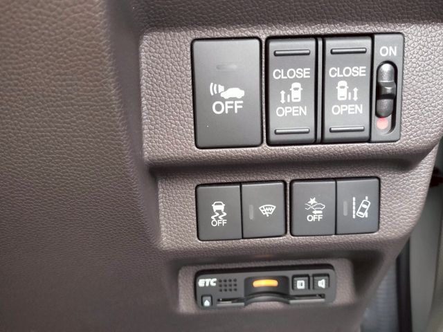 HONDA FREED HYBRID 2018 Image 31