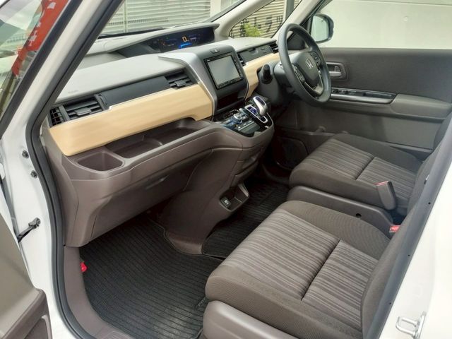 HONDA FREED HYBRID 2018 Image 31