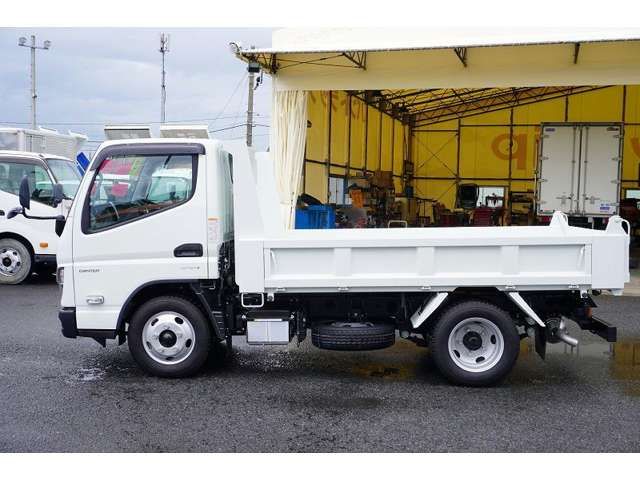 MITSUBISHI CANTER 2024 Image 31