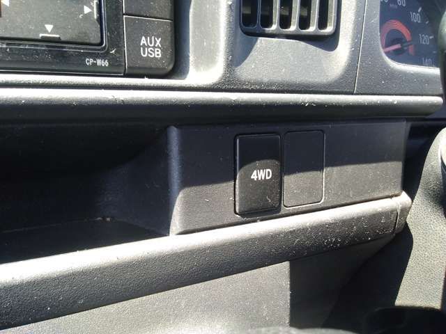 TOYOTA PIXIS VAN 4WD 2019 Image 31