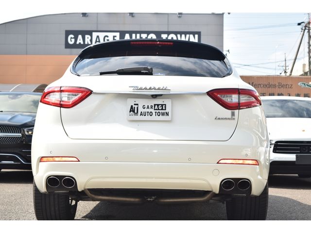 MASERATI LEVANTE 2017 Image 31