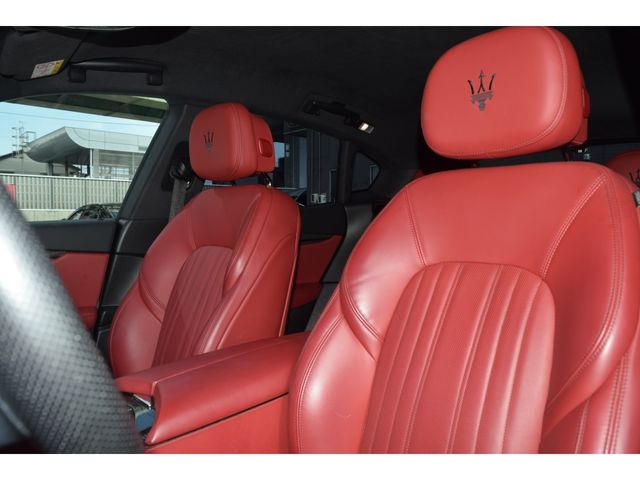 MASERATI LEVANTE 2017 Image 31