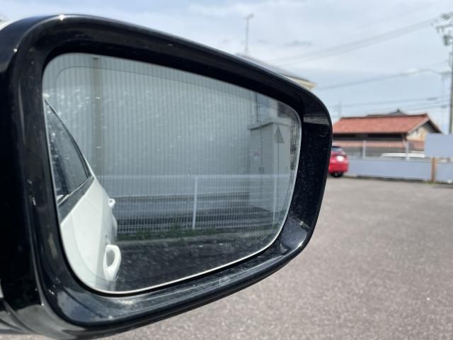 BMW 5SERIES SEDAN 2018 Image 31