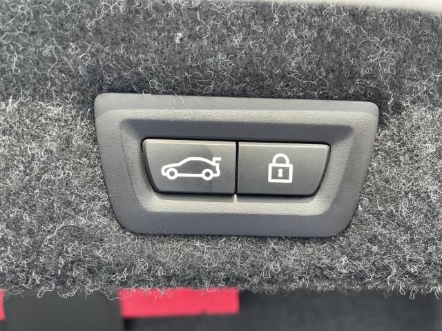 BMW 5SERIES SEDAN 2018 Image 31