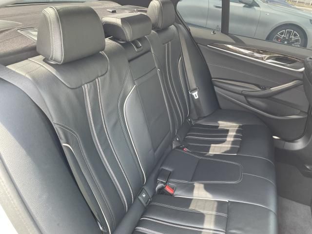BMW 5SERIES SEDAN 2018 Image 31