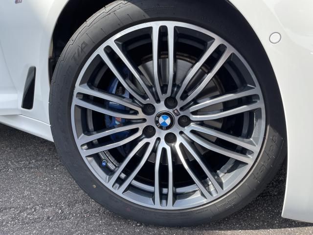 BMW 5SERIES SEDAN 2018 Image 31