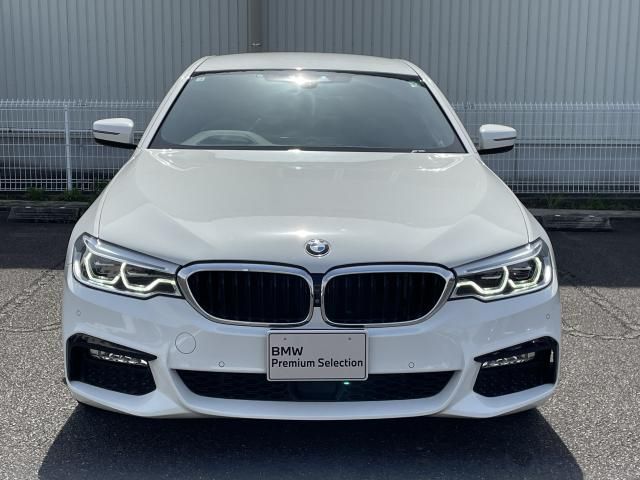 BMW 5SERIES SEDAN 2018 Image 31