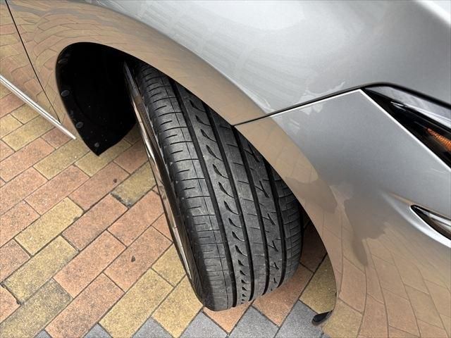 TOYOTA LEXUS ES300H 2019 Image 31