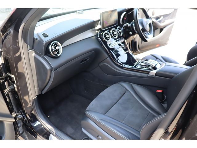 MERCEDES BENZ GLC CL 2018 Image 31