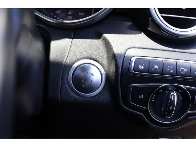 MERCEDES BENZ GLC CL 2018 Image 31