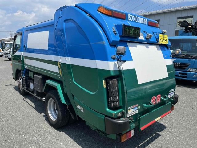 MITSUBISHI CANTER 2018 Image 31