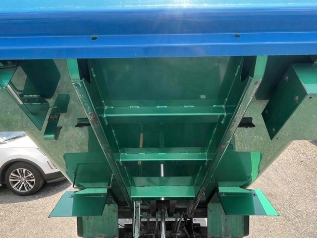 MITSUBISHI CANTER 2018 Image 31