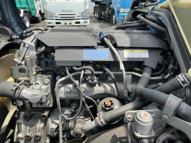 MITSUBISHI CANTER 2018 Image 31