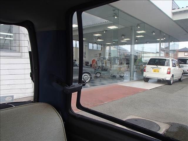 NISSAN BE-1 1988 Image 31