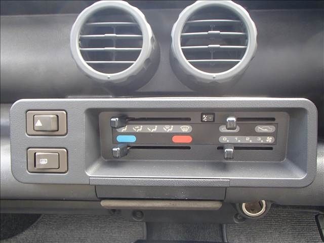 NISSAN BE-1 1988 Image 31