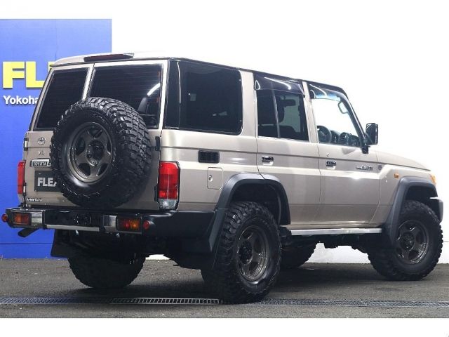 TOYOTA LANDCRUISER VAN 2015 Image 31