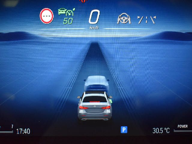 MERCEDES BENZ C CLAS 2022 Image 31