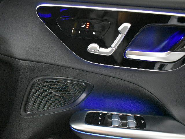 MERCEDES BENZ C CLAS 2022 Image 31