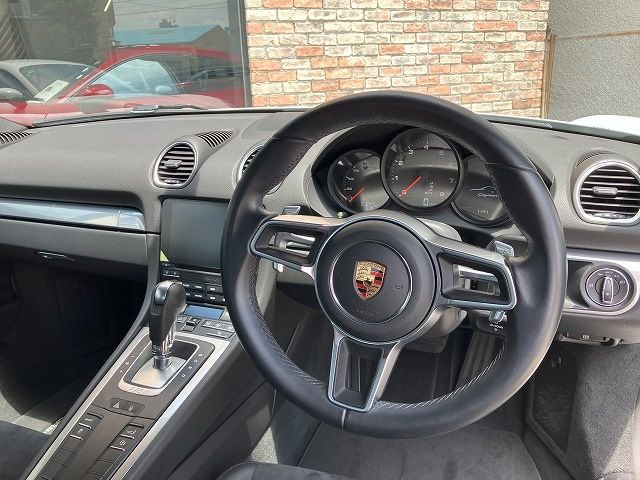 PORSCHE 718CAYMAN 2017 Image 31