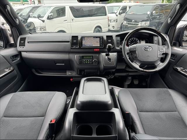 TOYOTA HIACE VAN 2WD 2024 Image 31