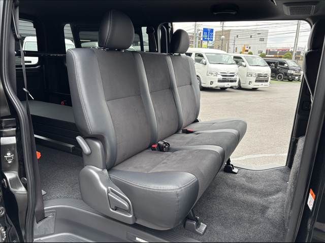 TOYOTA HIACE VAN 2WD 2024 Image 31