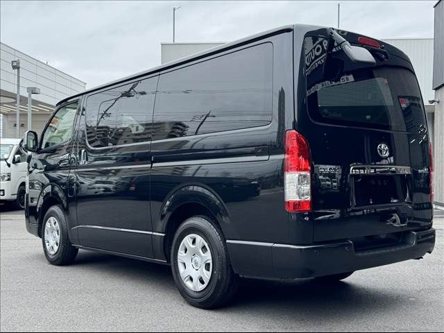 TOYOTA HIACE VAN 2WD 2024 Image 31