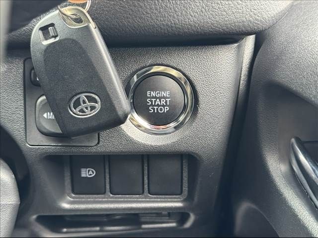 TOYOTA HIACE VAN 2WD 2024 Image 31